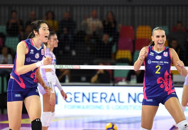 朱婷17分斯坎迪奇负米兰 腕伤隐患仍存磨合需加强