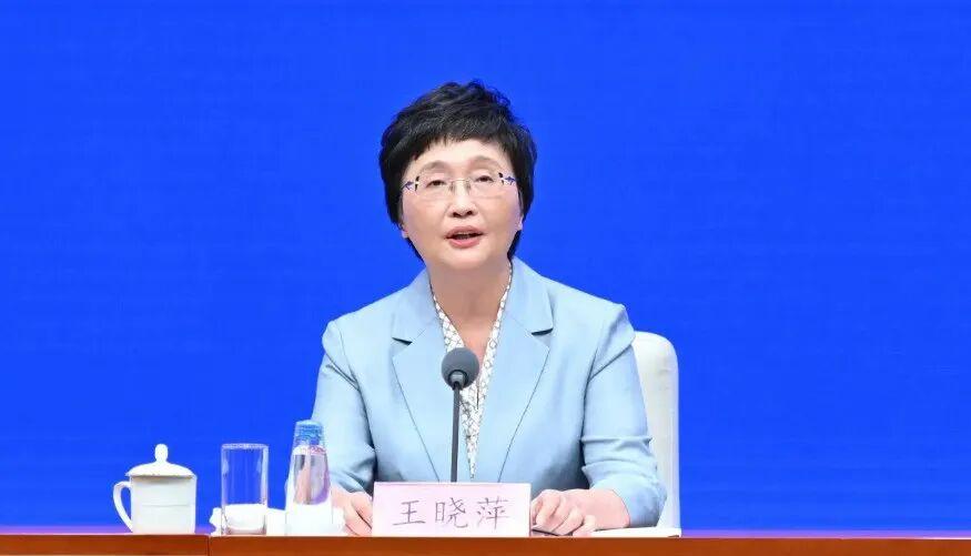 华体会体育-2026养老金“22连涨”稳了！工龄满40年，挂钩调整更吃香吗？