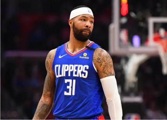 华体会体育-快艇新赛季一大疑问：莫里斯科温顿谁打首发4号位？